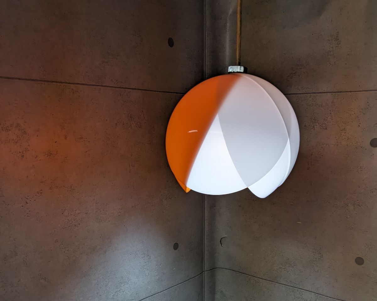 オレンジとホワイトのナショナルペンダントライト　チューリップ　昭和レトロポップ チューリップ照明2 白＆オレンジ ナショナル製 昭和レトロ 1970