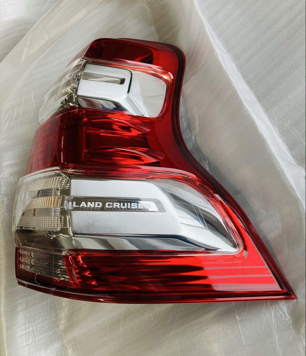ランドクルーザー　プラド　テール　右　STANLEY 60-268 ジャンク品 ランドクルーザー プラド テール 右 STANLEY 60-268 ジャンク品
