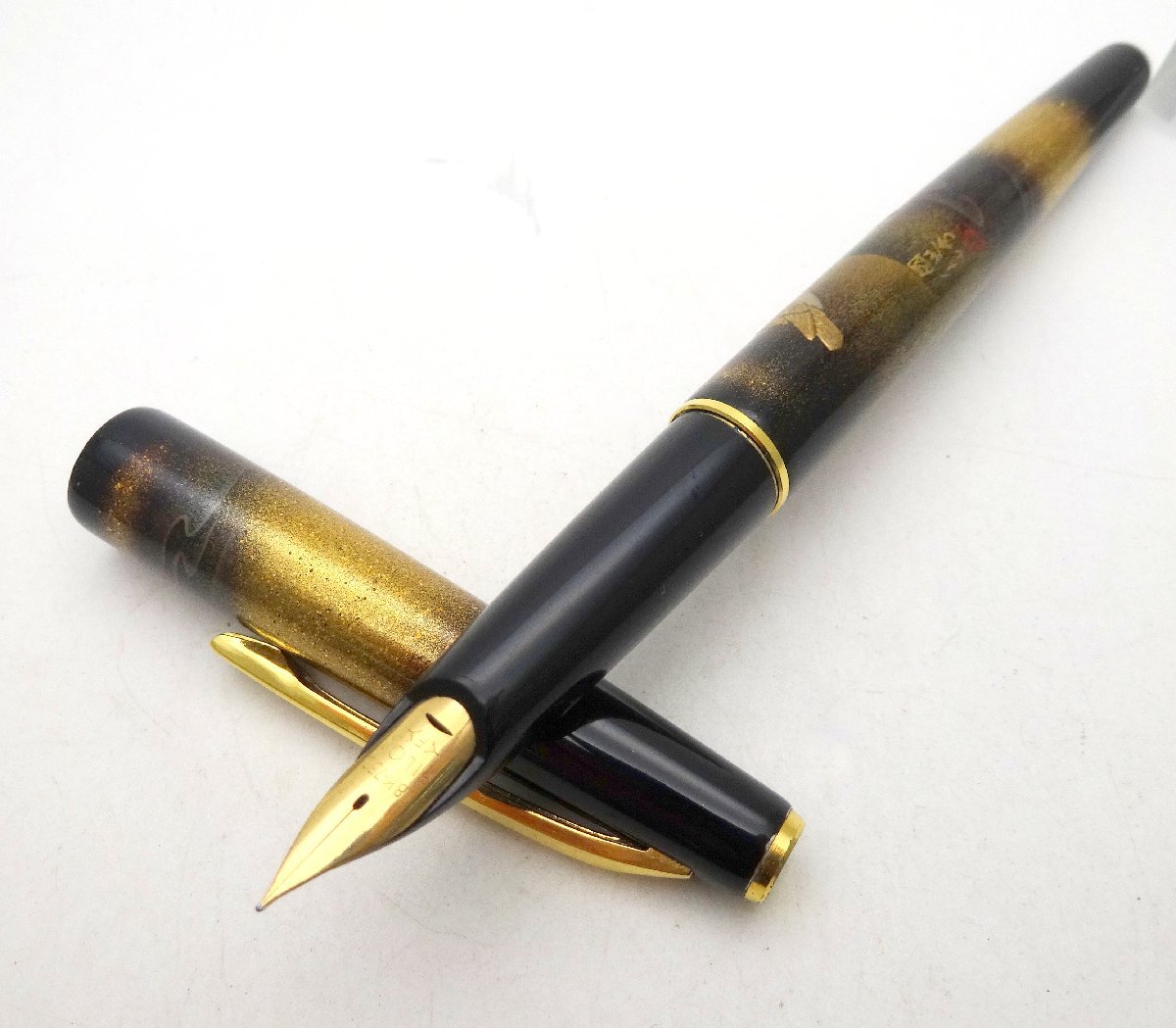美品 PILOT パイロット 万年筆 18K 750 ビンテージ 筆記用具 人気 PILOT パイロット 万年筆 ペン先 18K 750 F インク無し - メルカリ