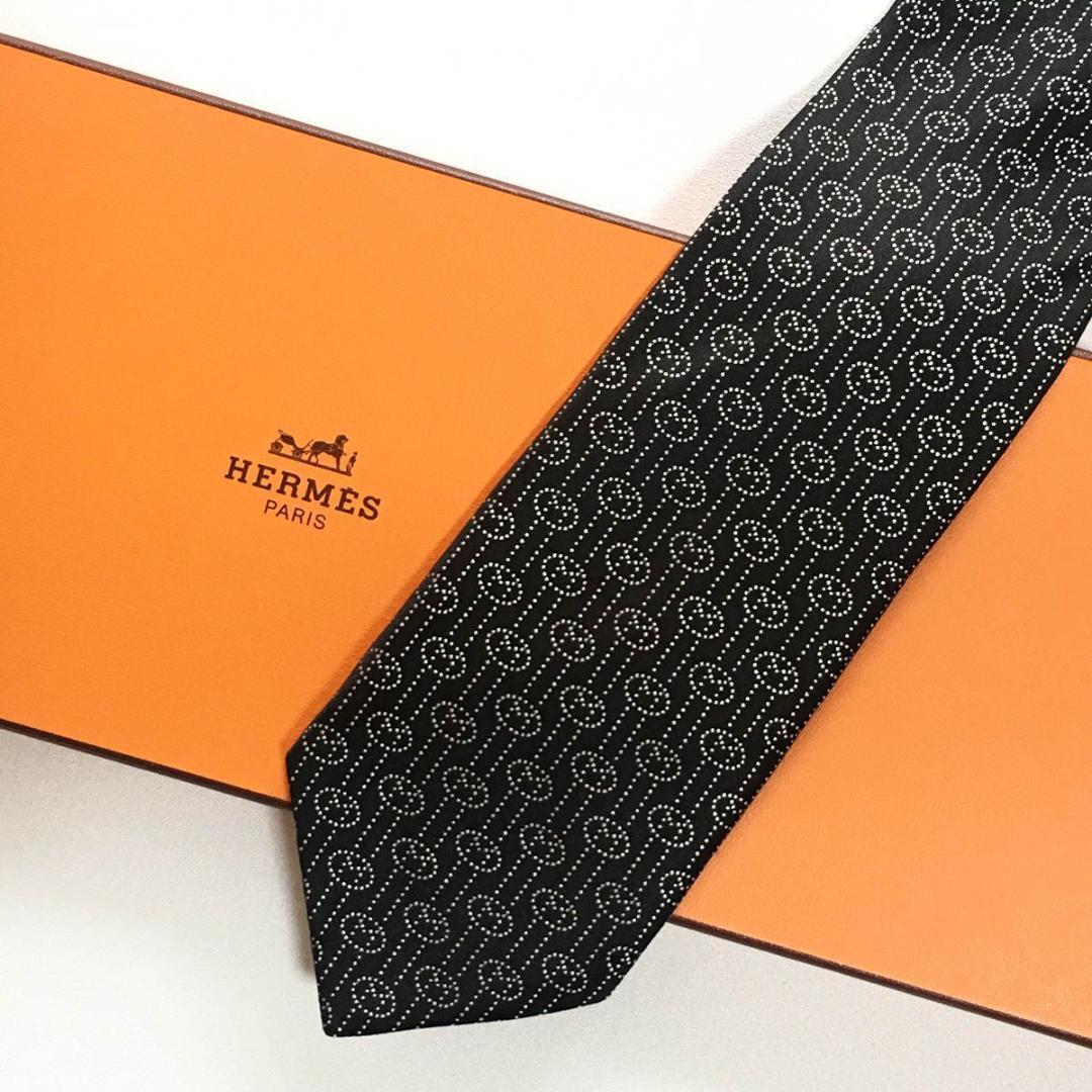 HERMES 新品未使用ネクタイ　2本まとめて。 ギフトに最適♪【HERMES】H Love You tie シルクネクタイ