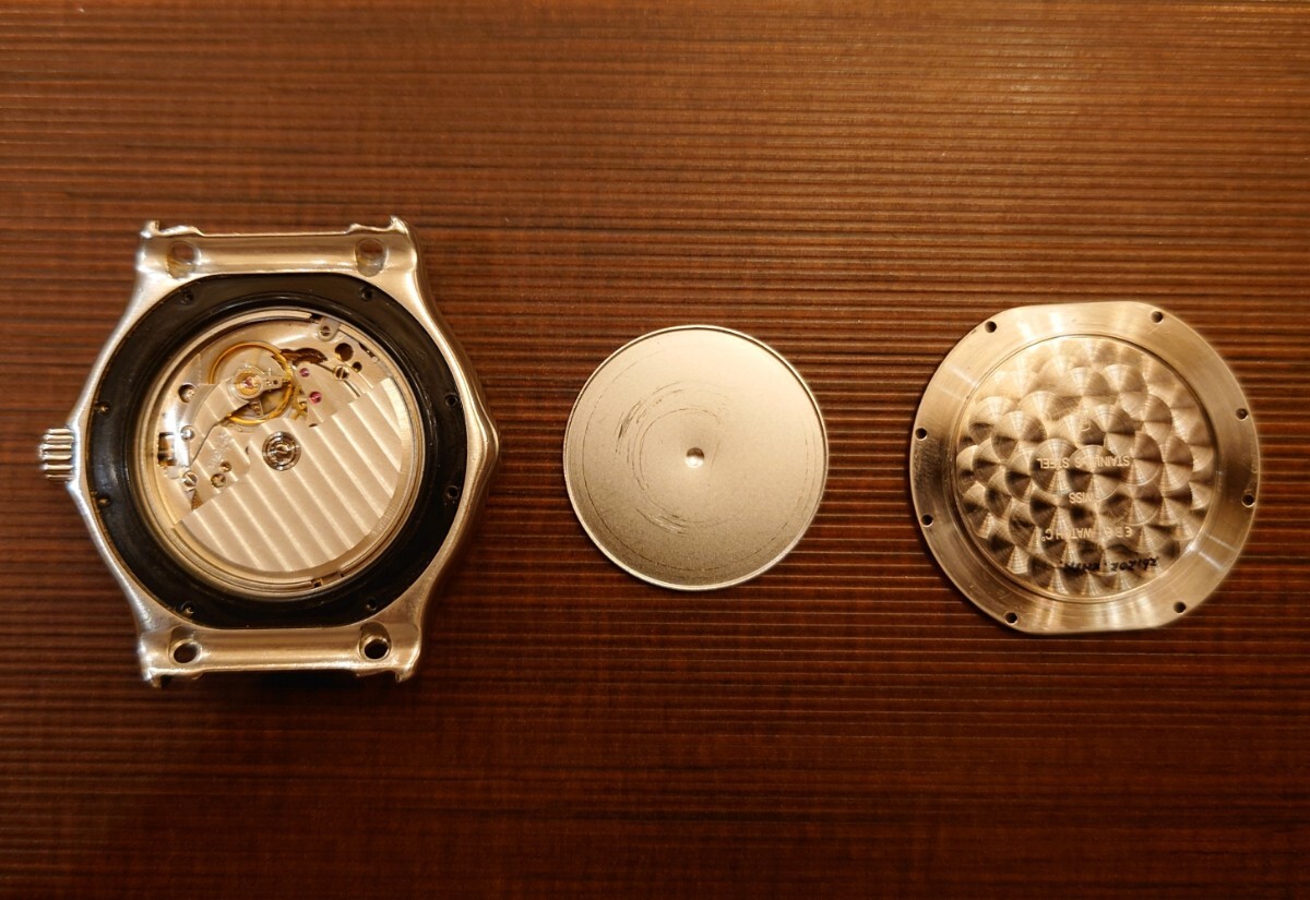 EBEL エベル X-1 セラミック カレンダー ホワイト 腕時計 箱付き EBEL エベル X-1 セラミック カレンダー ホワイト 腕時計 箱付き