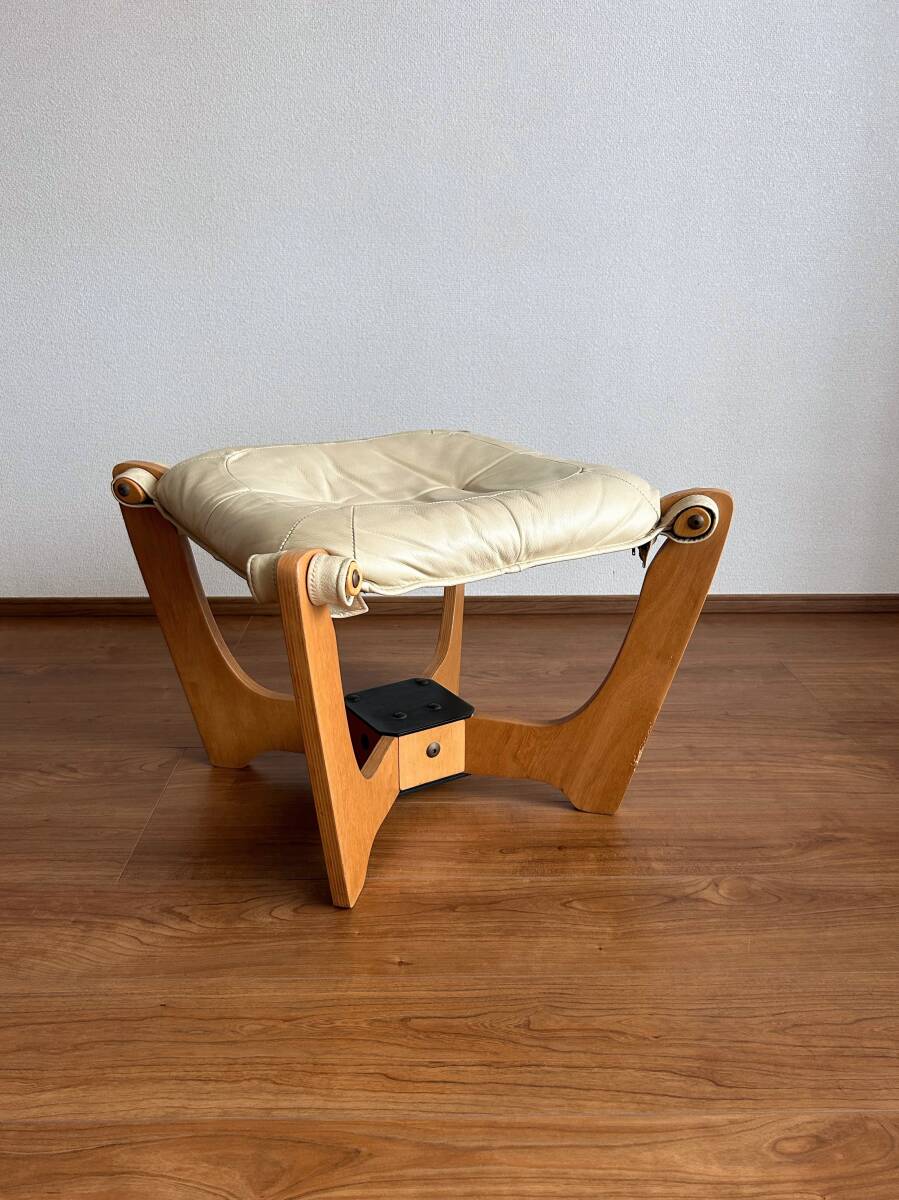 希少品 ノルウェー Vatne バットネ 総革オットマン 　総革スツール　本革 希少品 ノルウェー Vatne バットネ 総革オットマン 総革スツール