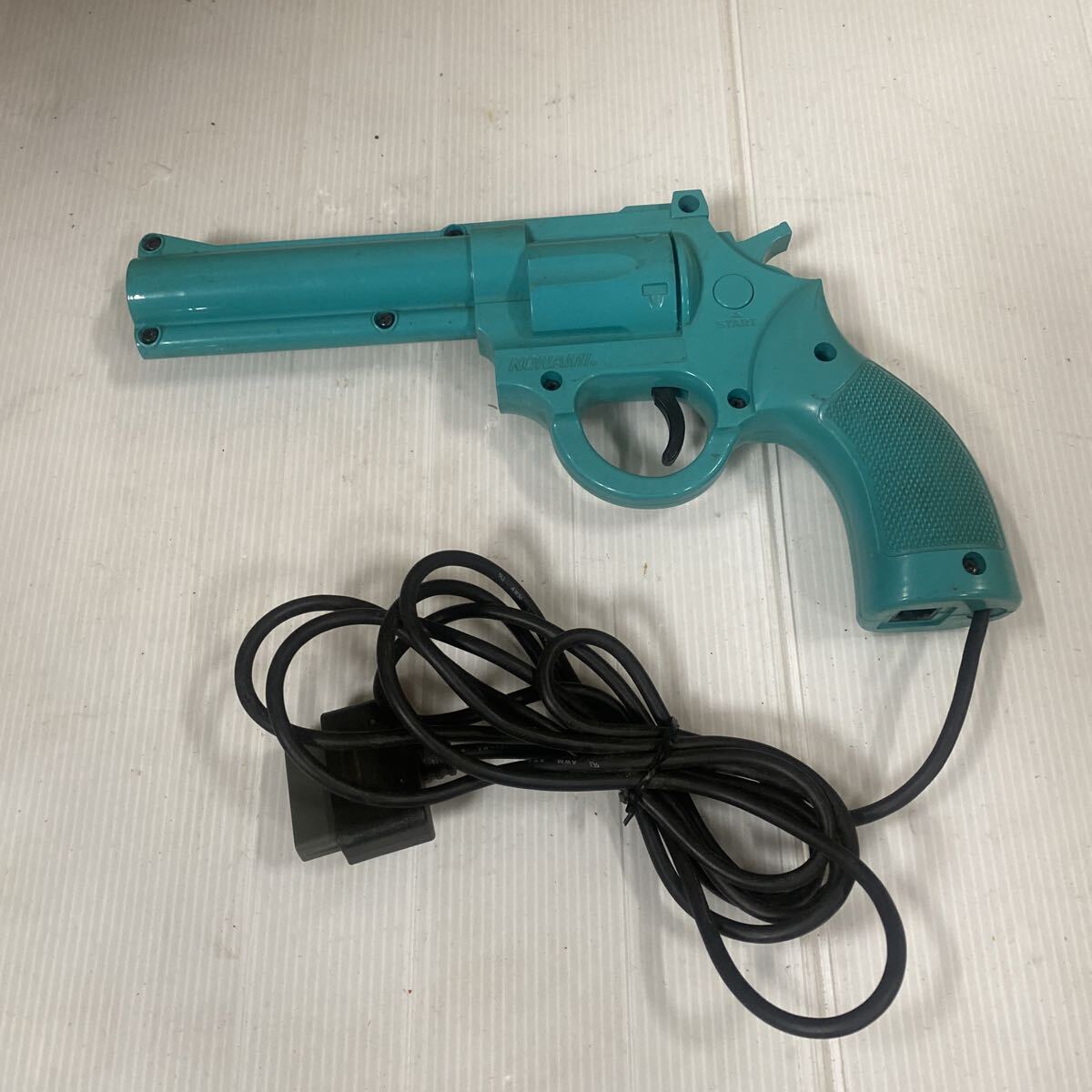 Yahoo!オークション -「ガンコントローラー」(ゲーム) の落札