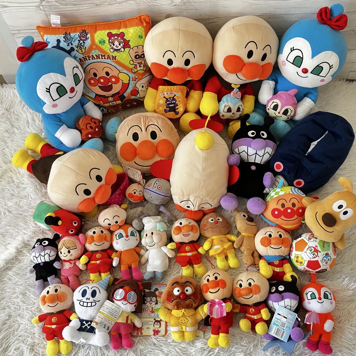 Yahoo!オークション -「アンパンマン ぬいぐるみ 大量」の落札