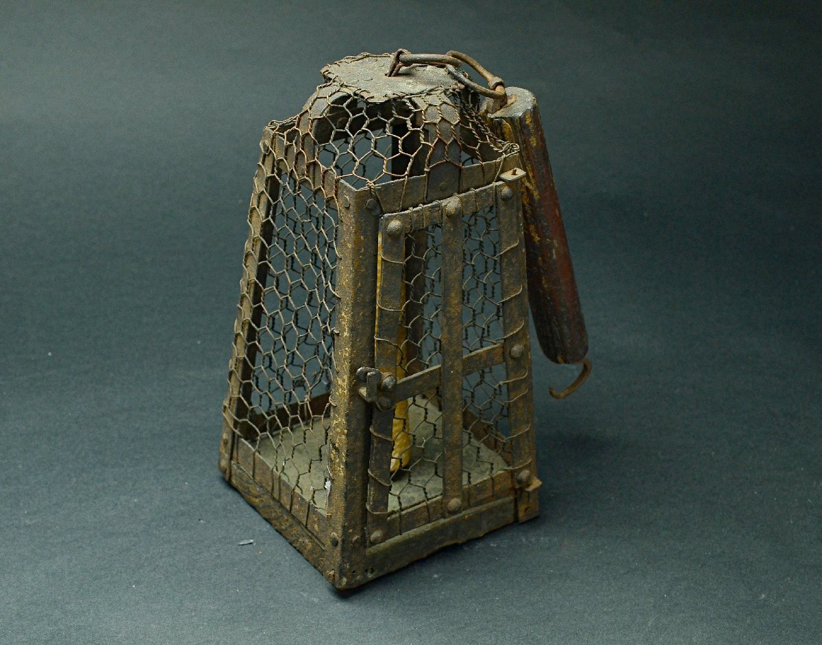 #XG447 時代物・鉄製・吊り燭台・行燈・ランタン・アンティーク・骨董 鉄灯篭 吊灯篭 露地行灯 骨董 アンティーク 和風インテリア 町屋