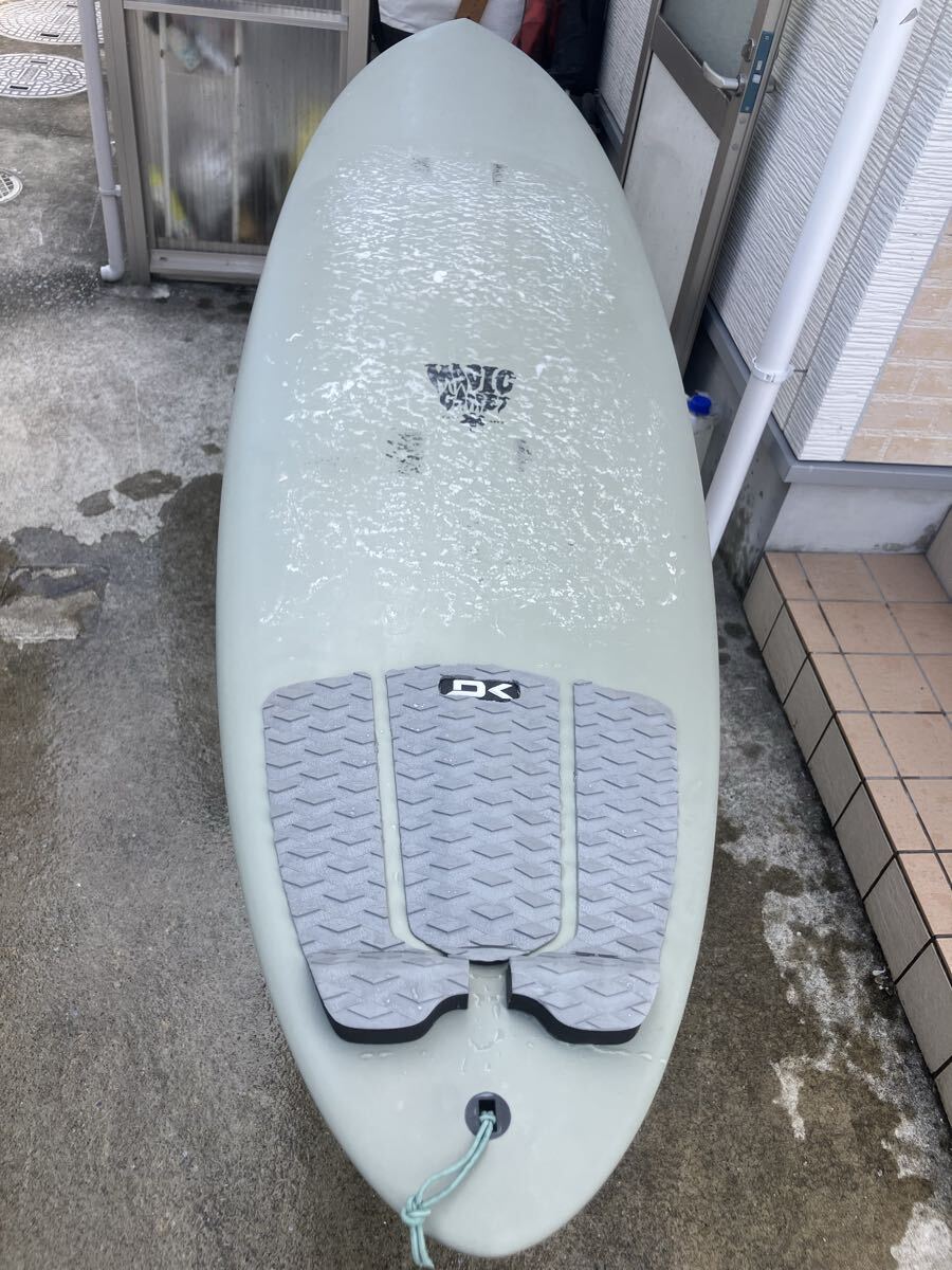 【希少】新品未使用SKYROCK サーフボード 6’6” トライフィン付き 希少】新品未使用SKYROCK サーフボード 6'6” トライフィン付き