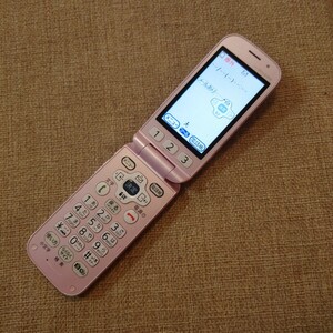 美品 F-08C docomo ピンク