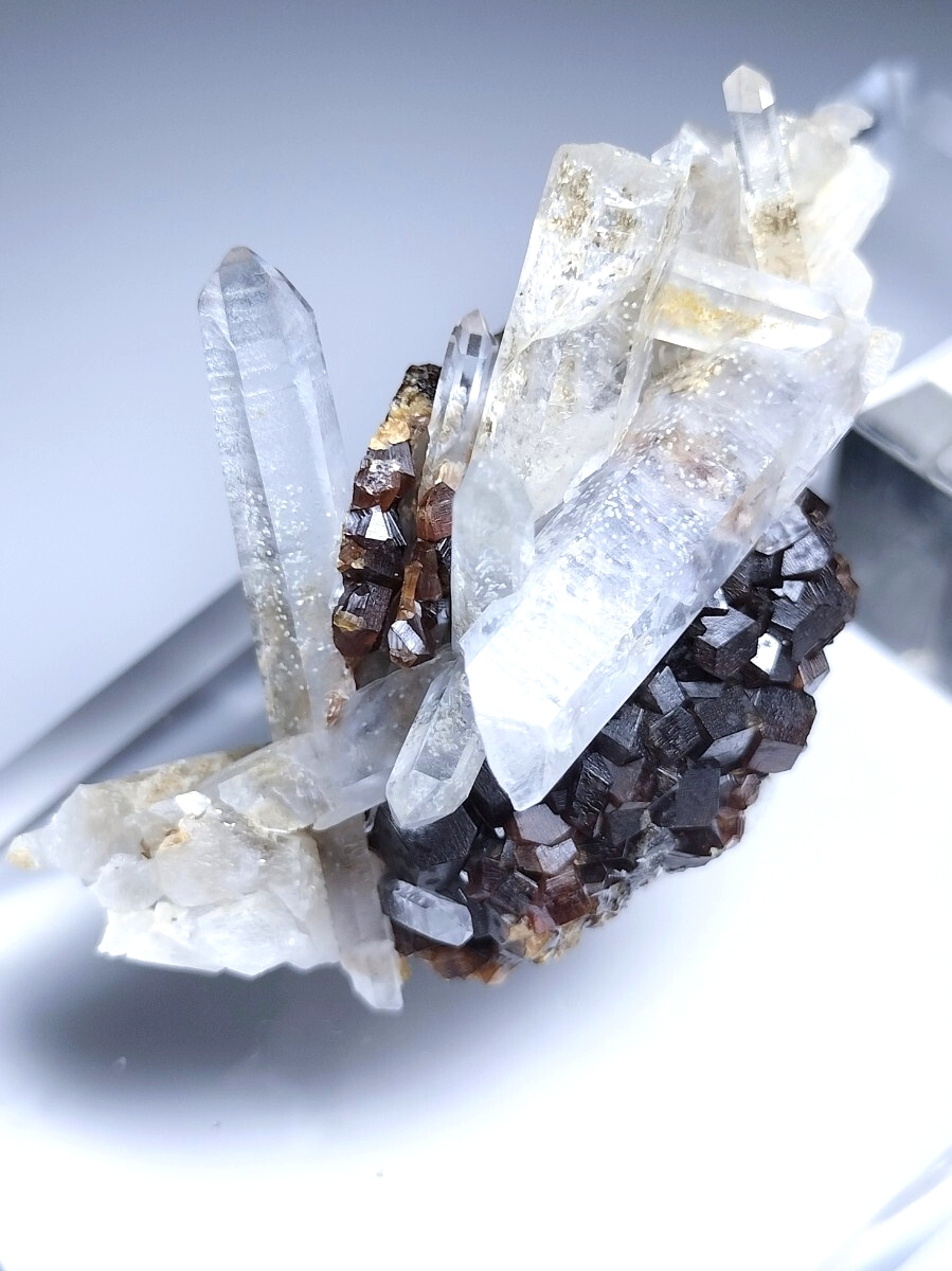 富山県富山市黒岳(水晶岳)　水晶4　国産鉱物　鉱物標本 富山県富山市黒岳(水晶岳) 水晶4 国産鉱物 鉱物標本