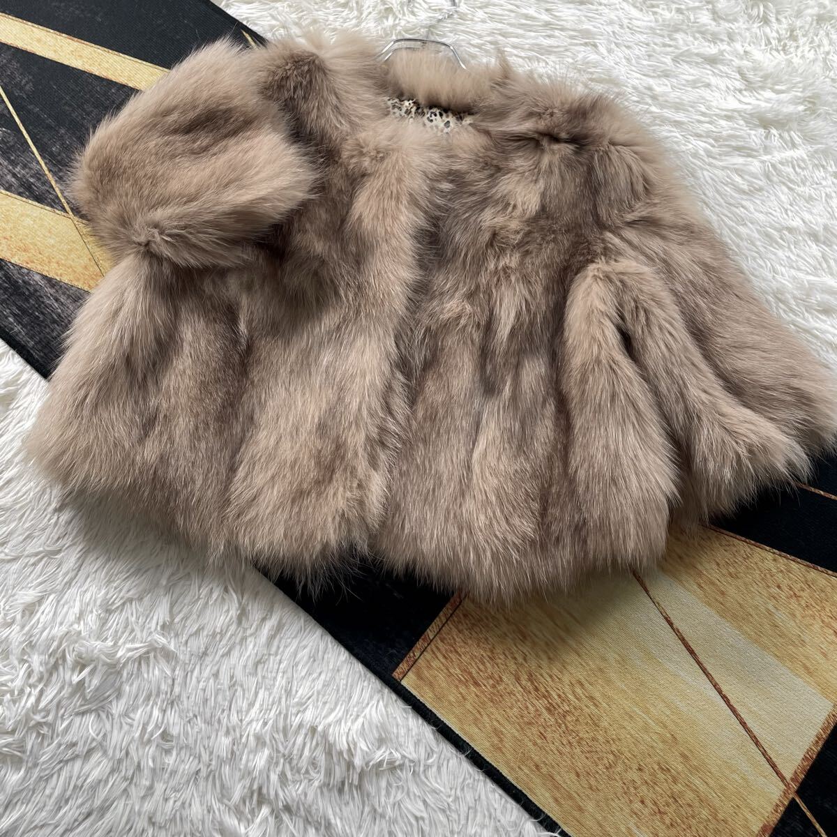 ■染めシルバーフォックス■ショートコート■着丈59cm■EMBA■レアカラー■グリーン■ 2025年最新Yahoo!オークション -ファー ショート コート(毛皮