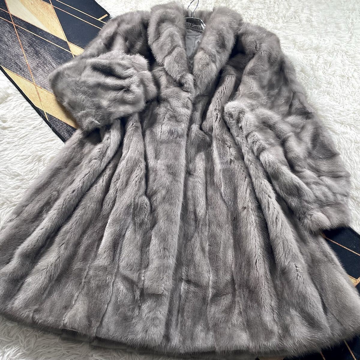 【希少】サファイアミンク 毛皮 ファーコート ミンク グレー シルバー 希少】サファイアミンク 毛皮 ファーコート ミンク グレー