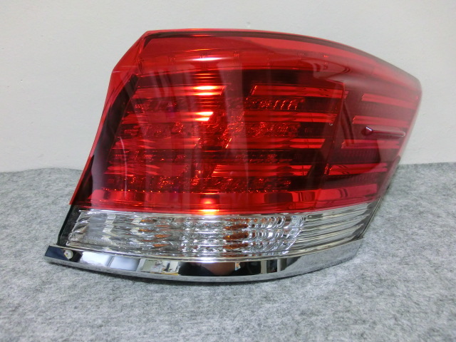トヨタ クラウン AWS210 リア左テールランプ スタンレー/W30-406 美品】トヨタ 210 クラウン アスリート 純正 テールランプ