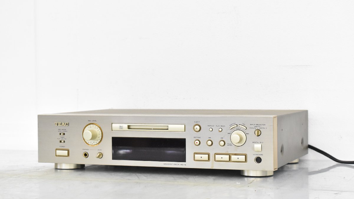 TEAC MD-5 MINIDISC DECK ティアック Got this teac md-5 deck. Seller told me the deck didn't work
