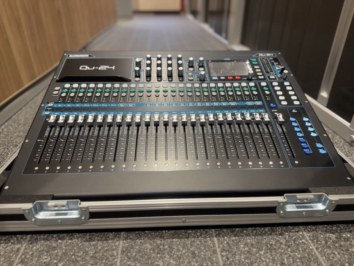◆ALLEN & HEATH / Qu-24（専用ハードケース付） おまけ付 Qu-24 • Allen & Heath
