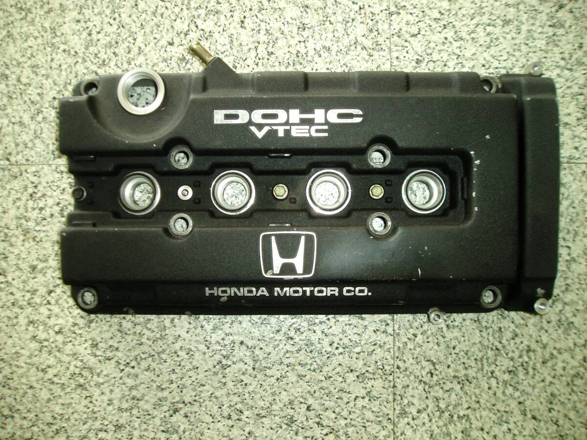 激レア B16A の初期のヘッドカバー 再塗装後未使用 CR-X EG6 激レア B16A の初期のヘッドカバー 再塗装後未使用 CR-X EG6