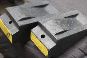 #4546 Запчасти для грузовиков! Ограничитель для шин Ограничитель для колес Ограничитель для шин, набор из 2 штук, для тех, кому не нужен новый!