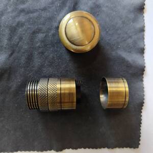 スポーツザウルス製 トリュートペルフェリールシートアルミ金具 スペーサー代替品としてトラウトスピン用ウッドスペーサー(要加工)付き