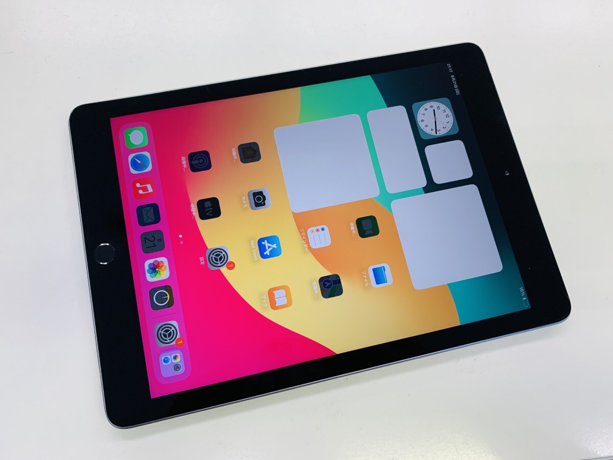 ジャンク品 】iPad本体 第１世代 ２台ブラック・シルバー ジャンク品 】iPad本体 第1世代 2台ブラック・シルバー 2025年
