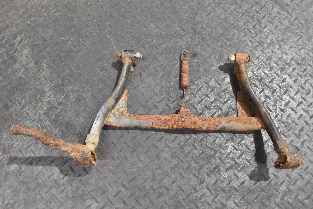 gt380当時物？センタースタンド使用可能！ スズキ GT380 センタースタンド 純正 中古 バイク 部品 GT380-73