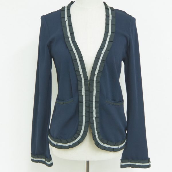 TO BE CHIC トゥービーシック　ジャケット　紺　新品 TO BE CHIC トゥービーシック ジャケット 紺 新品 公式】TO BE