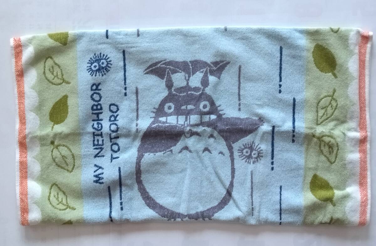 となりのトトロ 2012カレンダー 「雨の日のバス待ち」 フォト