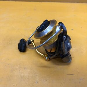 釣り具 リール DAIWA ダイワ REVROS 3000 レブロス スピニングリール フィッシング 現状品
