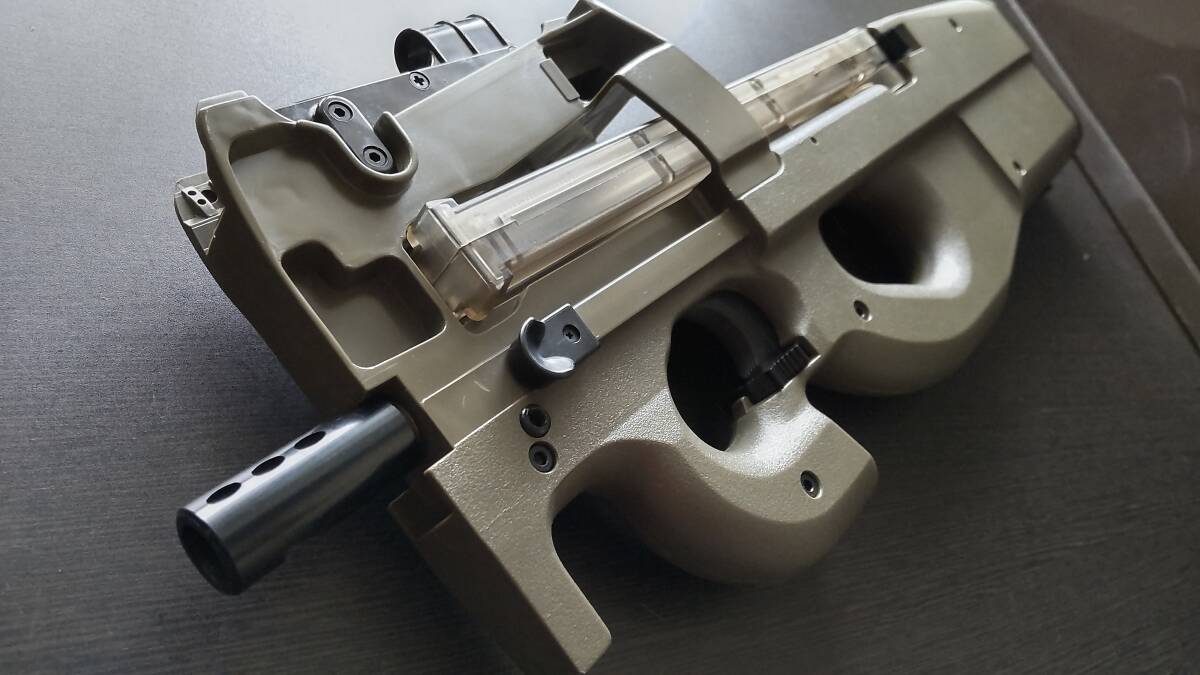 トイテック　ガスガン　P90 静御前を装着したトイテックP90で銃声を・・・比較するッ