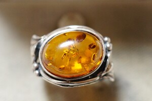 1236 天然琥珀 アンバー コハク リング 指輪 ヴィンテージ アクセサリー 天然石 宝石 カラーストーン 装飾品