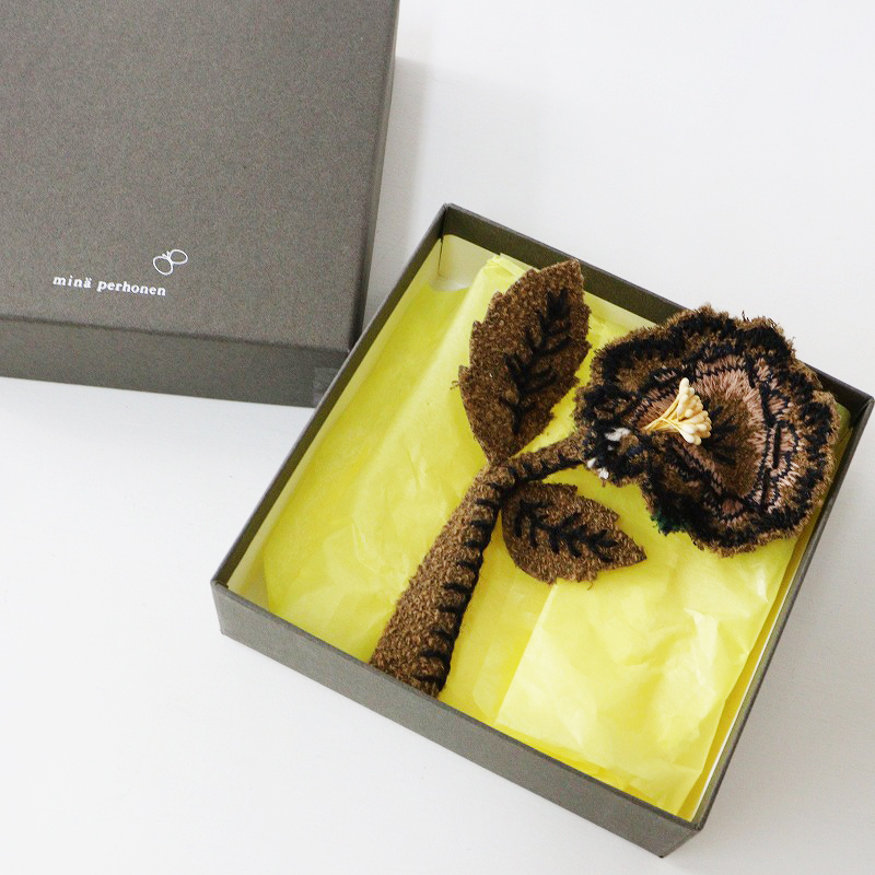 未使用箱付き　ミナペルホネン　　レア　正規品　コサージュ mina perhonen lappa コサージュ - ミナペルホネン正規取扱店