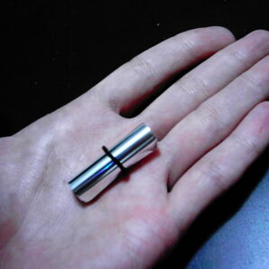 小さな場所から取り出すステッキ ーーー 手品商品 マジックグッズ