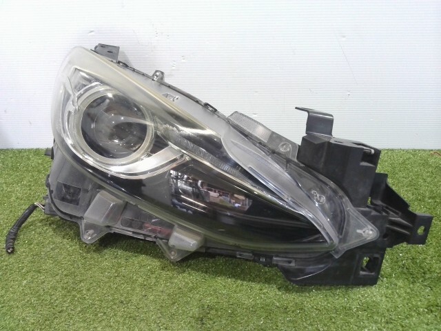 B*d様 美品 BM型 アクセラ 後期 LED 右ヘッドライト 破損 補修痕なし アクセラスポーツ BM ヘッドライト D4S LED バルブ 純正交換