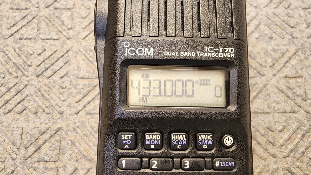 ICOM IC-T70 トランシーバー アマチュア無線機】icom IC-T70 ハンディートランシーバー