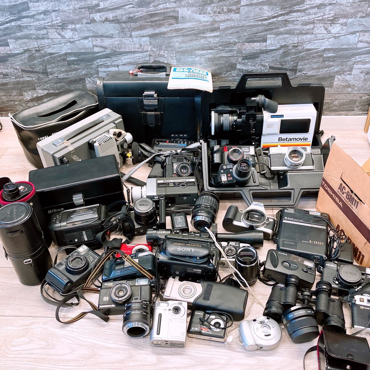 【限定出品】8mmフィルムカメラ【美品】 富士フィルム・FUJICA・single‐8・SOUND・ZXM500・8㎜フィルム