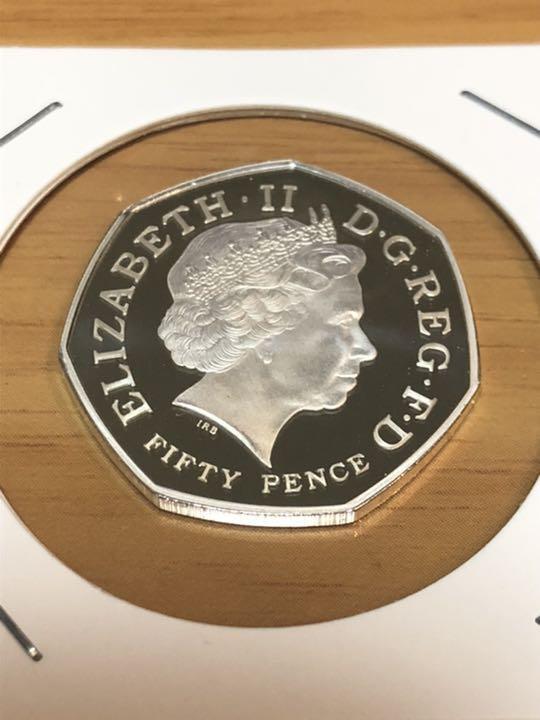 3325【イギリス】小型50ペンス　硬貨　300枚セット 3325【イギリス】小型50ペンス 硬貨 300枚セット