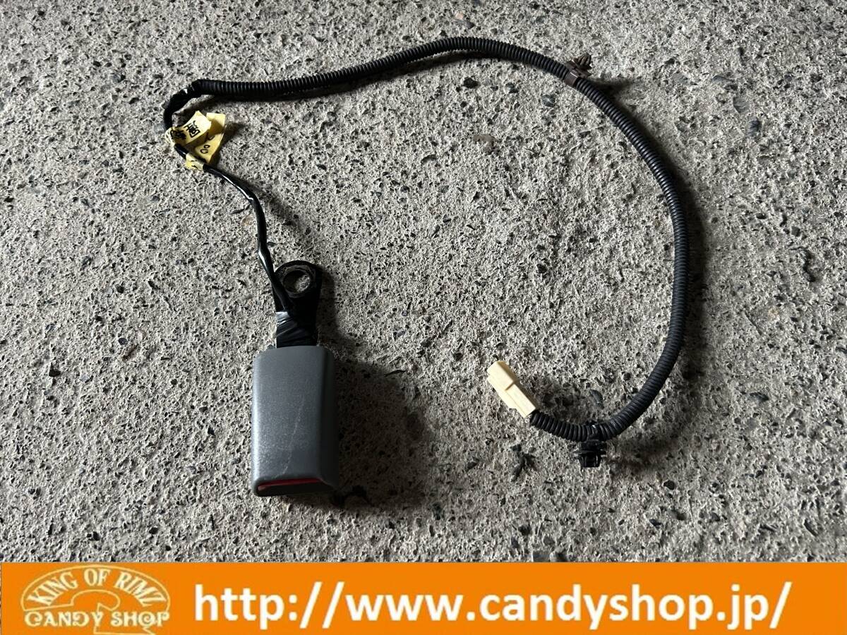 【中古】滋賀発！トヨタ200系ハイエース運転席純正シートベルトバックル★シートベ