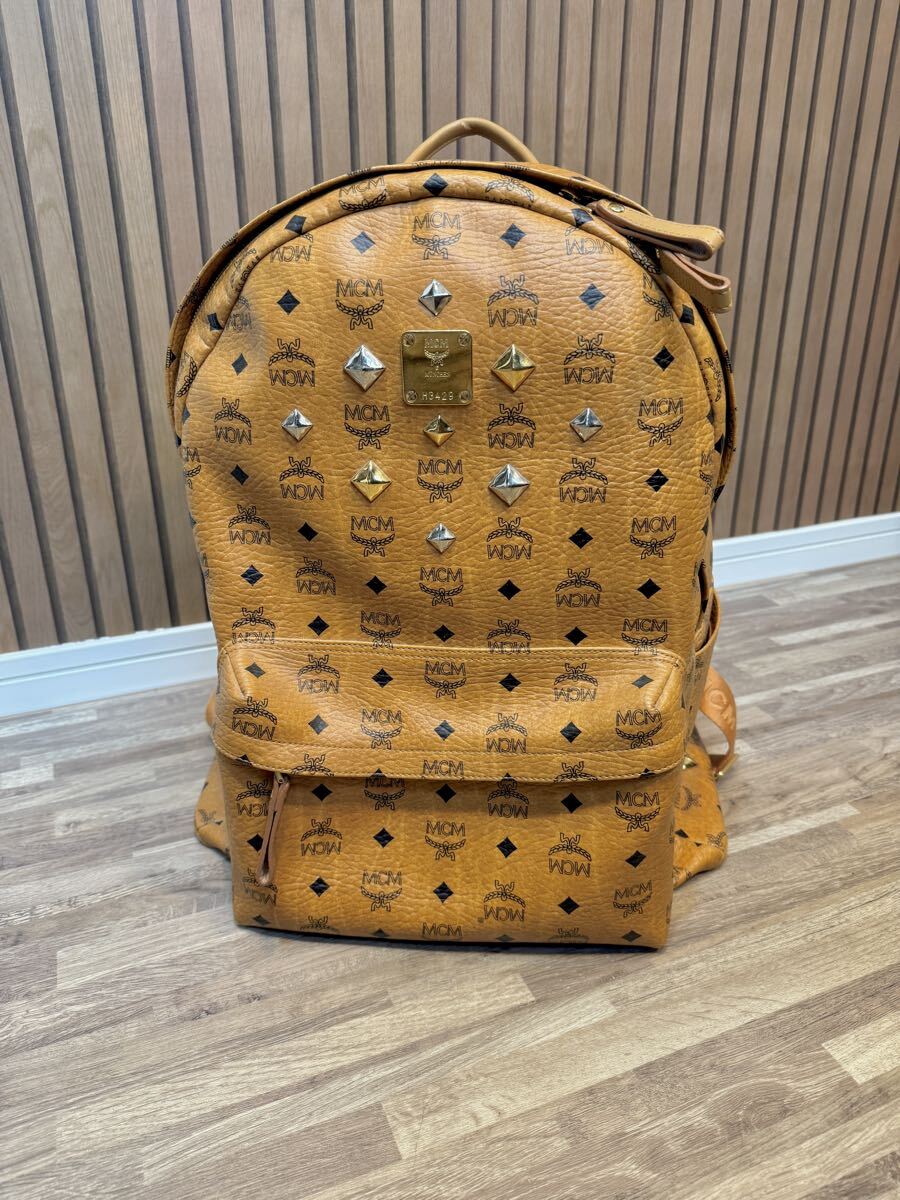 良品 エムシーエム リュックサック パイソン柄 レザー グレー系 ブラウン系 良品 エムシーエム リュックサック パイソン柄 レザー グレー系