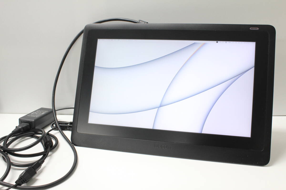 中古 Wacom Cintiq 16 FHD DTK1660 スタンド+おまけ付 中古 Wacom Cintiq 16 FHD DTK1660 スタンド+おまけ付 2025年