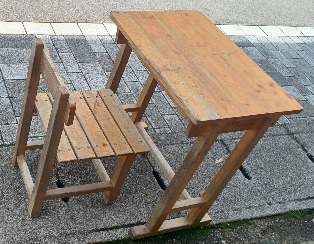 学校机　新品未開封&送料無料！ Amazon.co.jp: LOOKIT 学習机 椅子 2点セット 完成品 学校の机