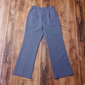 美品 センタープレスタックパンツ レディース ストレッチ きれいめ オフィス Mサイズ ブルーグレー QI17