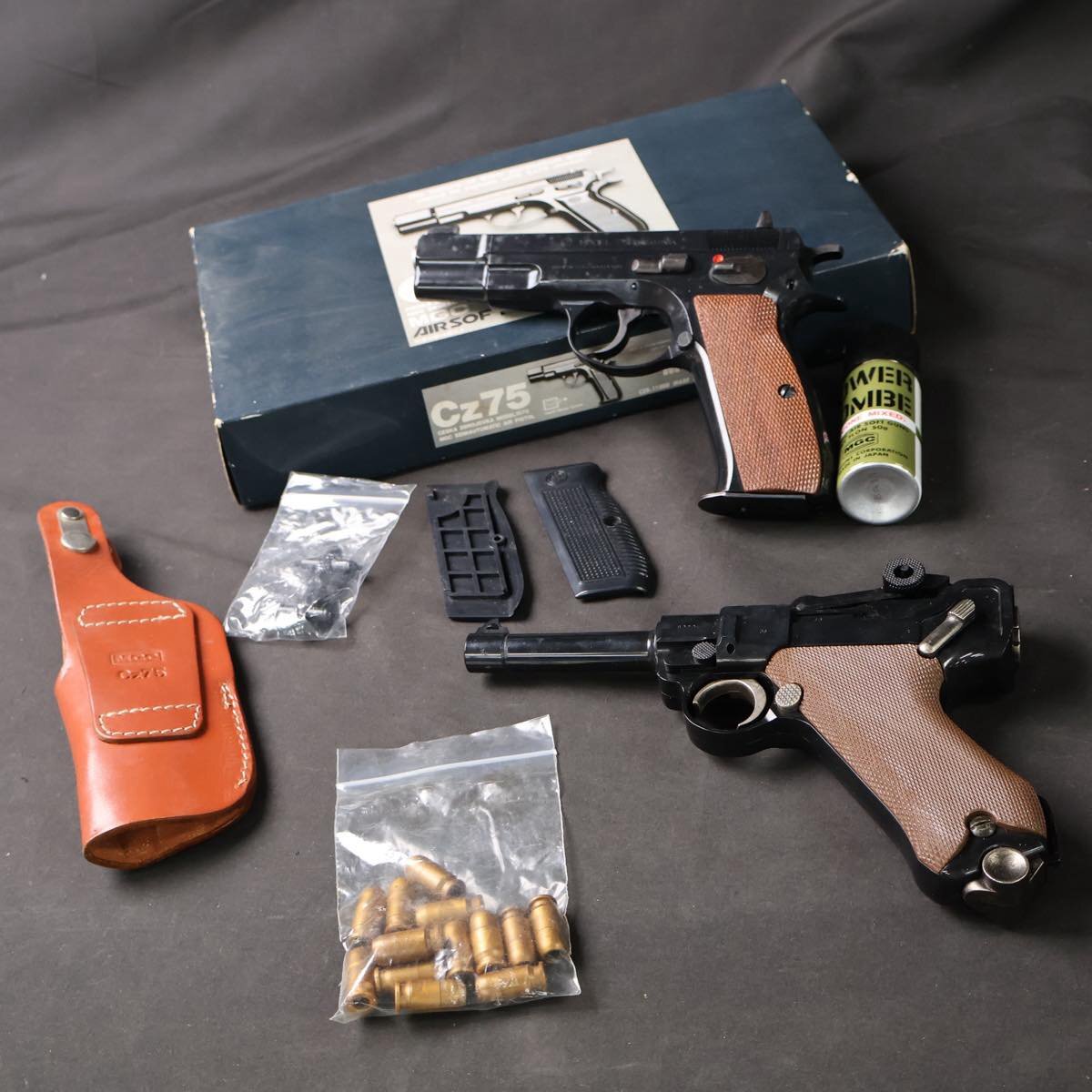 Carbon8 CO2 Cz75 木製グリップ＋アモマックス ホルスター付き Carbon8 CO2 Cz75 木製グリップ＋アモマックス ホルスター付き