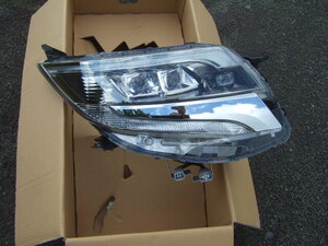 トヨタ エスクァイア ヘッドランプ 右 ヘッドライト LED 80 後期 ZRR80 85 ZWR80 刻印 F 81110-28G80 81130-28G80 ICHIKOH 28-241 送料込み