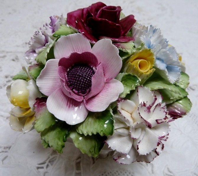 ロイヤルドルトン 陶花 薔薇 花束 英国 ロイヤルドルトン 陶花 薔薇 花束 英国 ロイヤルドルトン 陶花