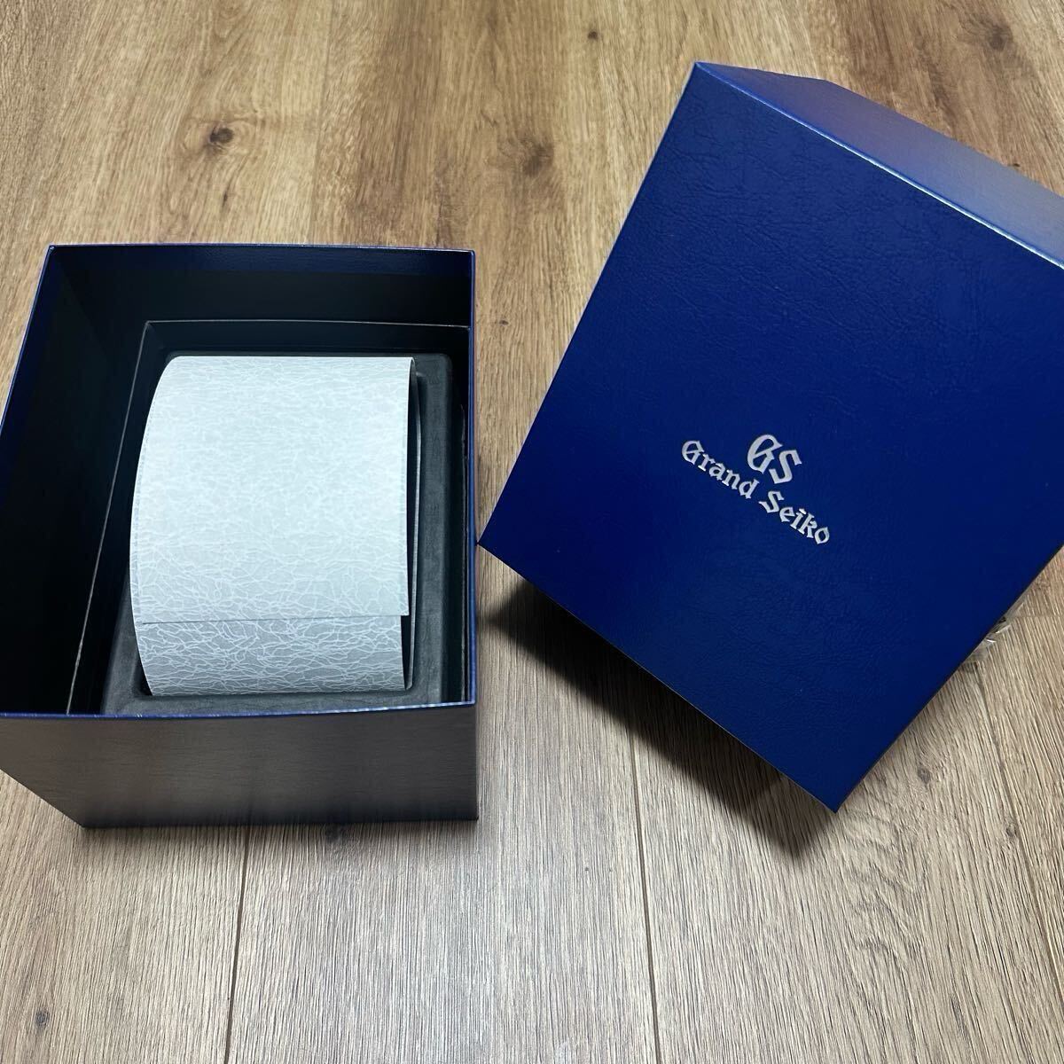 Yahoo!オークション -「グランドセイコー箱」の落札相場・落札価格