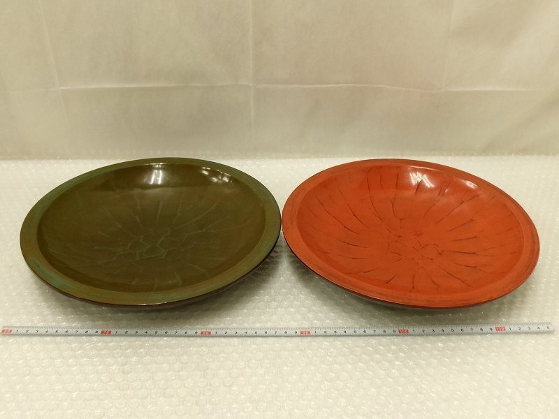 大きな菓子器　お盆付き×2点　蒔絵　アンティーク　当時物 茶道具 菓子器（かしき） 干菓子盆 三色独楽 竹林蒔絵 | 千年の