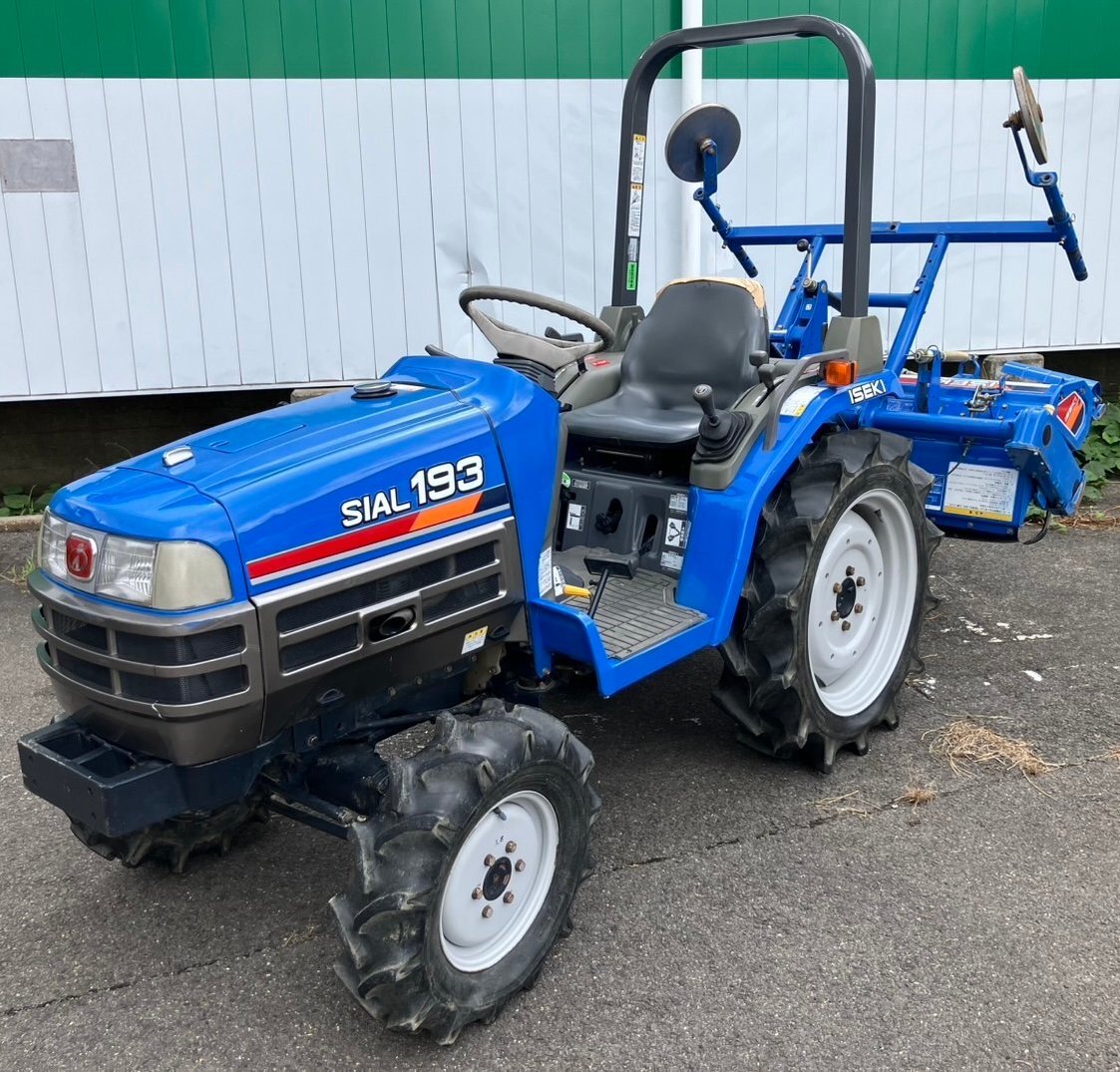 イセキ トラクター 4WD ディーゼル19馬力 イセキ トラクター 4WD ディーゼル19馬力 イセキ トラクター 4WD
