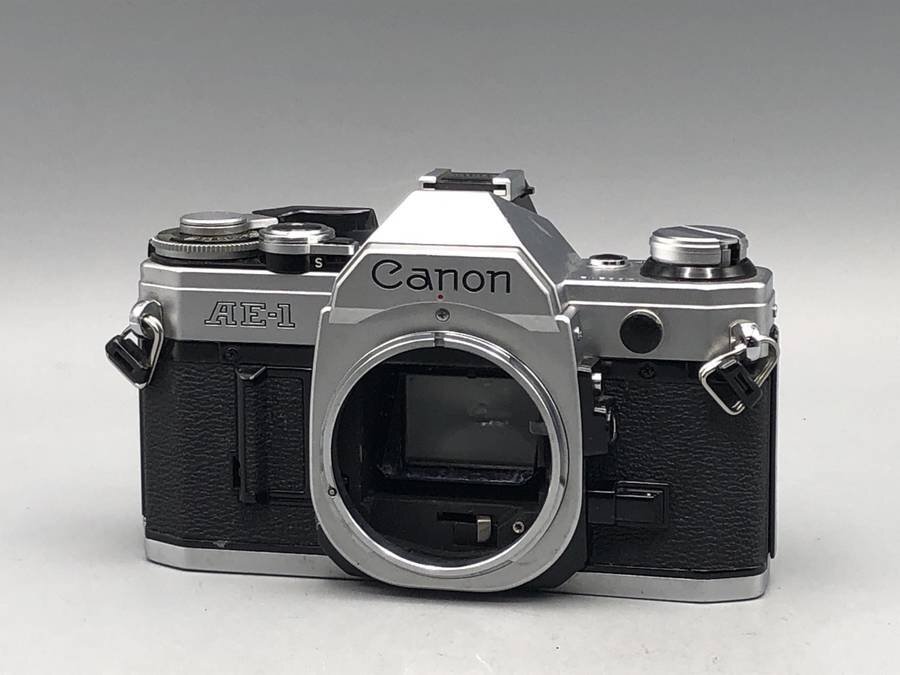 Canon AE-1 一眼レフカメラ 35mmレンズ付き　ジャンク品 Canon キャノン AE-1 フィルム一眼レフカメラ レンズ付き