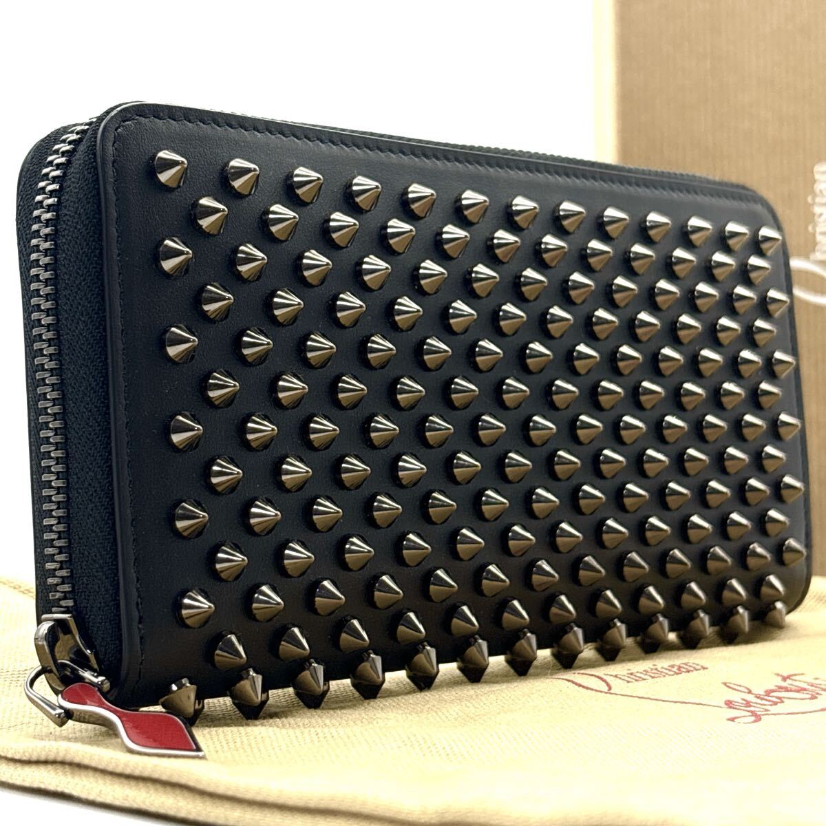 【中古品】クリスチャンルブタン　長財布　ブラック クリスチャン・ルブタン(Christian Louboutin) 中古 財布 | 通販