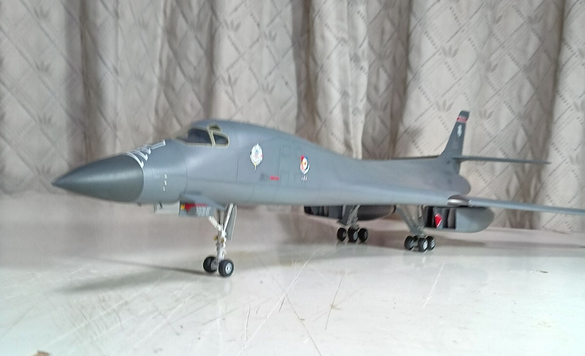 B-1Bランサー　1/72スケールプラモデル完成品 MPC B-1 Lancer 1/72 Scale Model – Purchase Intention Pledge
