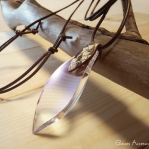 未使用 本革 パイソン レザー製 ペンダント ルーペ 2.0 男性 女性 ハンドクラフト レザー紐 ネックレス ストラップ 老眼鏡