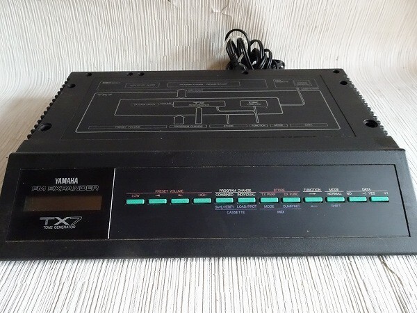 希少　動作品　YAMAHA TX7 FM EXPANDER シンセサイザー 希少 動作品 YAMAHA TX7 FM EXPANDER シンセサイザー - メルカリ