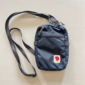 【 フェールラーベン FJALLRAVEN 】2WAY ミニ ショルダーバッグ ポシェット ウエストポーチ ウエストバッグ ネイビー 紺